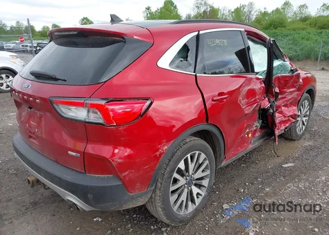 2020 Ford Escape Titanium из США, поврежденный, VIN 1FMCU9J99LUB28104